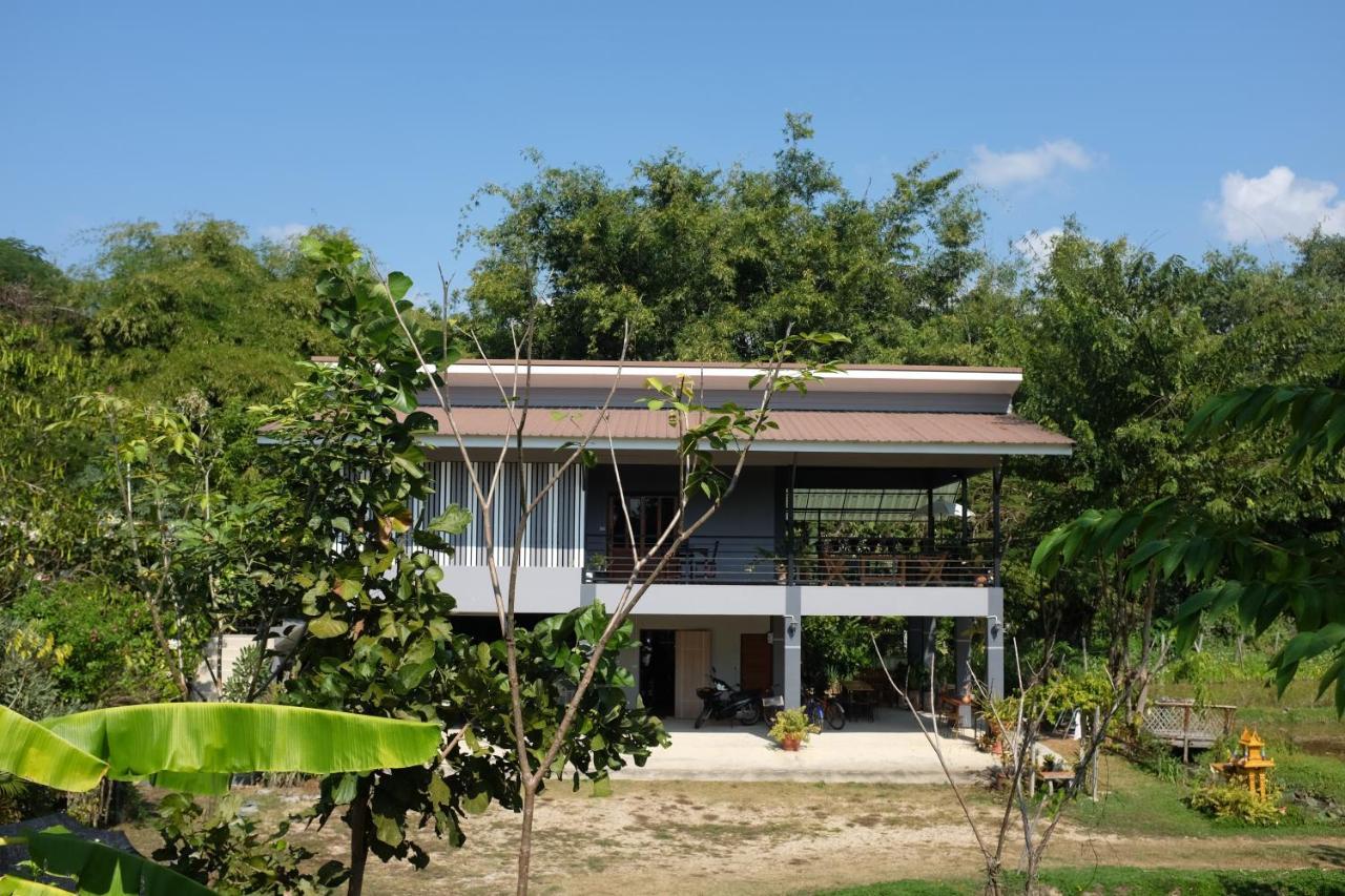 Rai Boonsom Apartment Phrao Luaran gambar