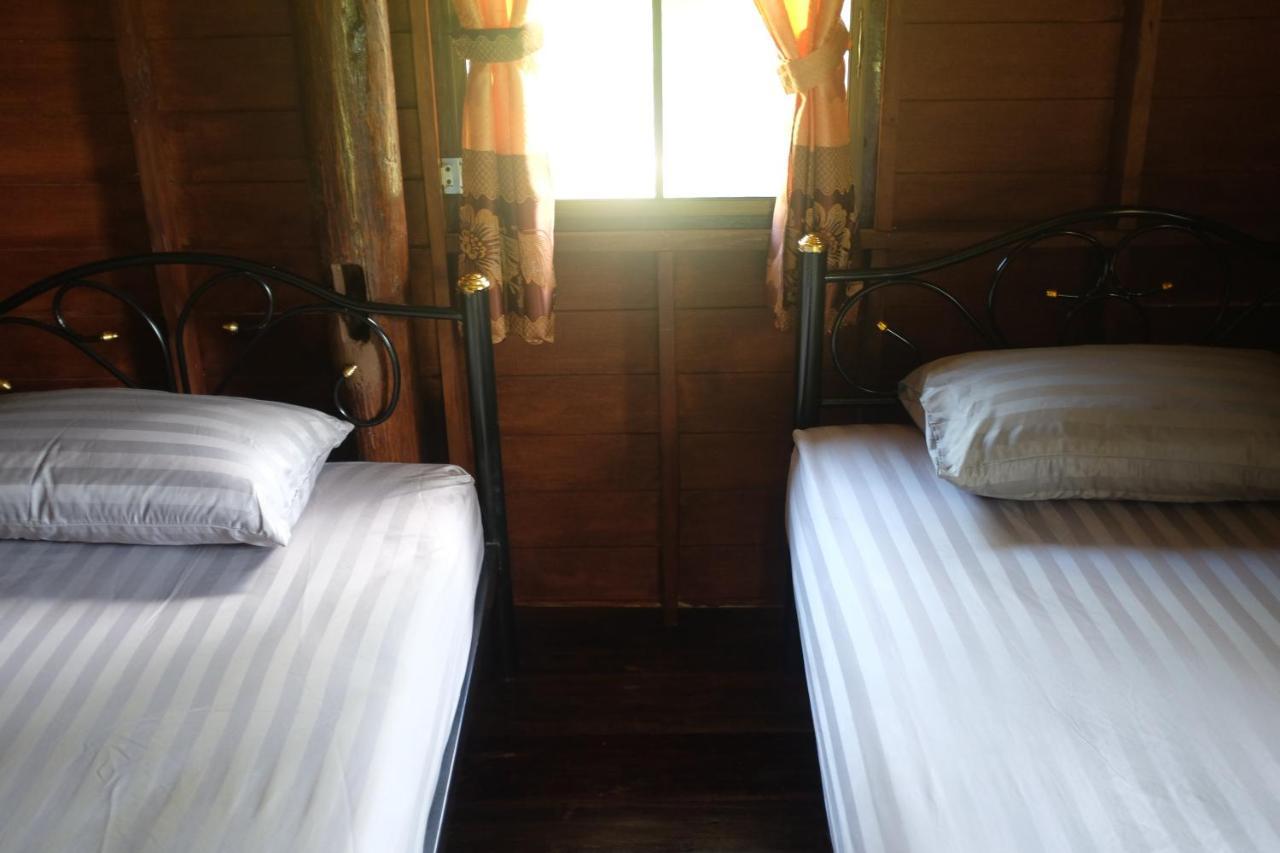 Rai Boonsom Apartment Phrao Bilik gambar