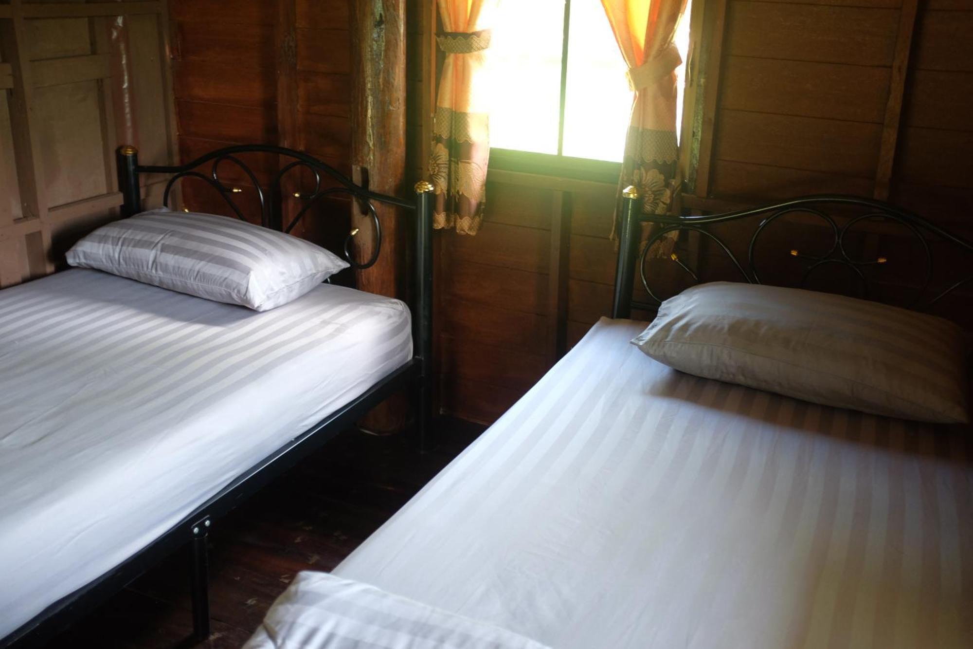 Rai Boonsom Apartment Phrao Bilik gambar
