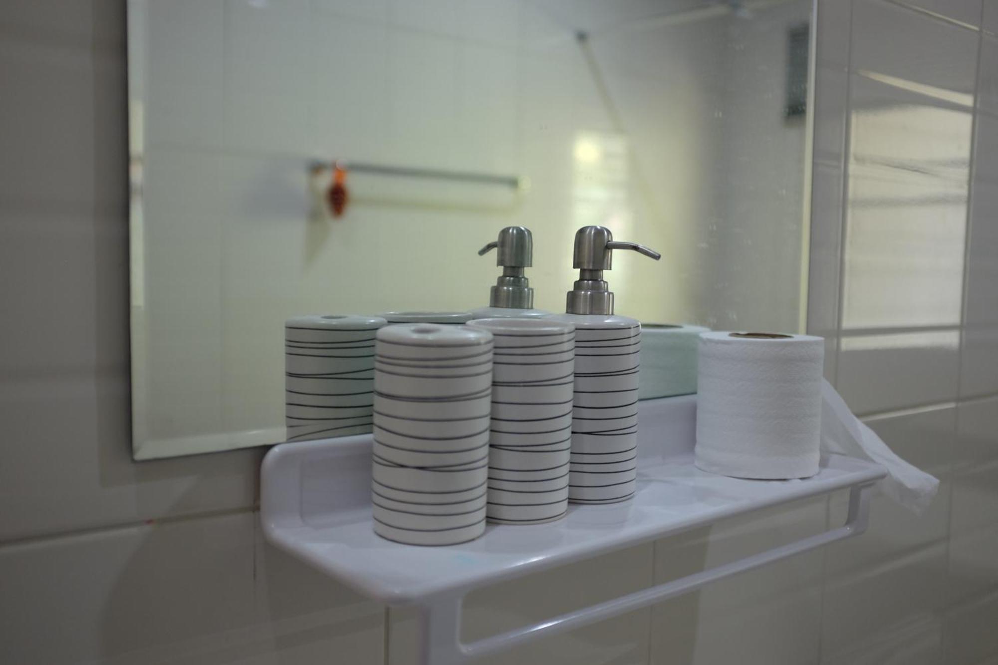 Rai Boonsom Apartment Phrao Bilik gambar