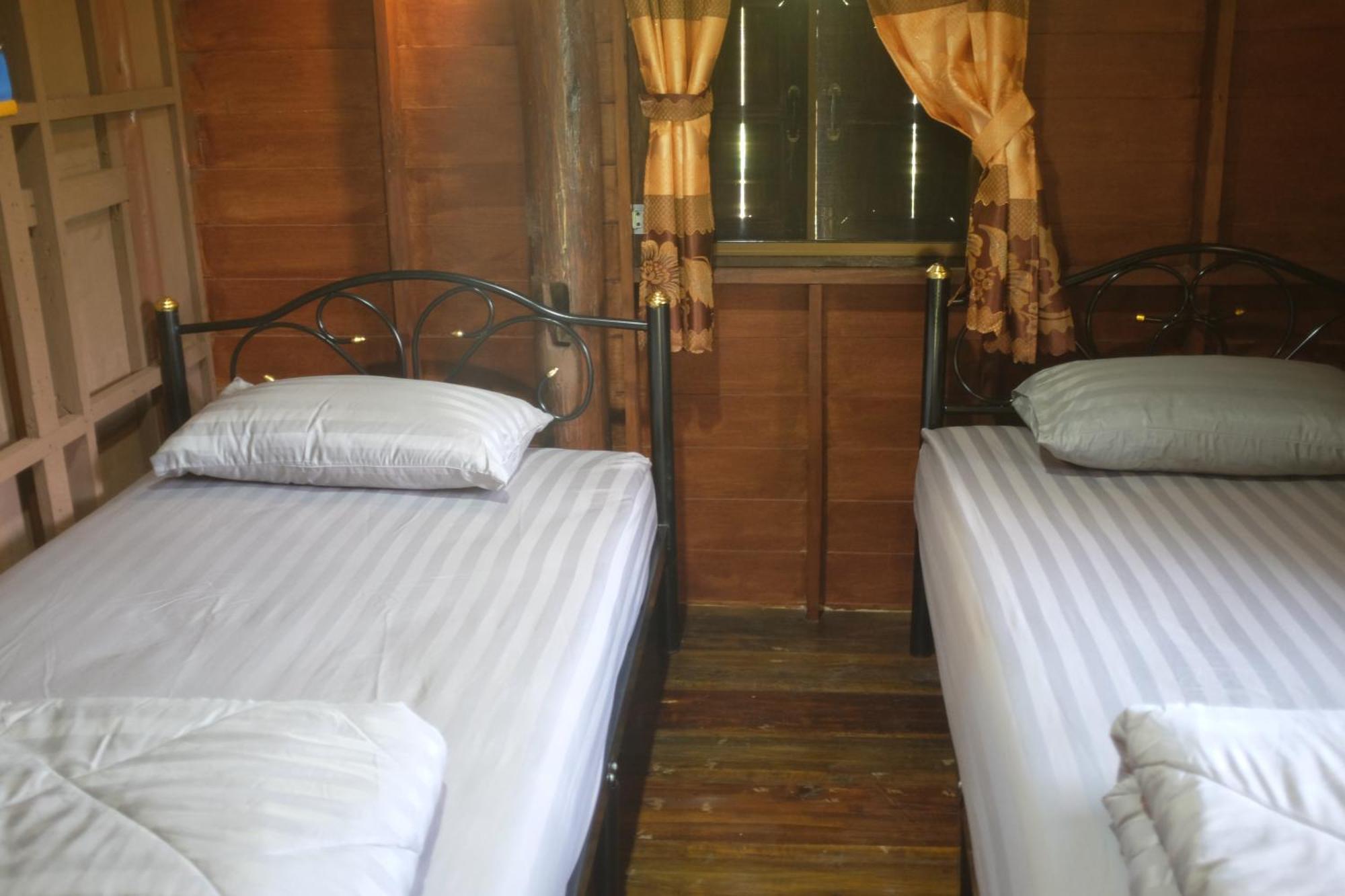 Rai Boonsom Apartment Phrao Bilik gambar