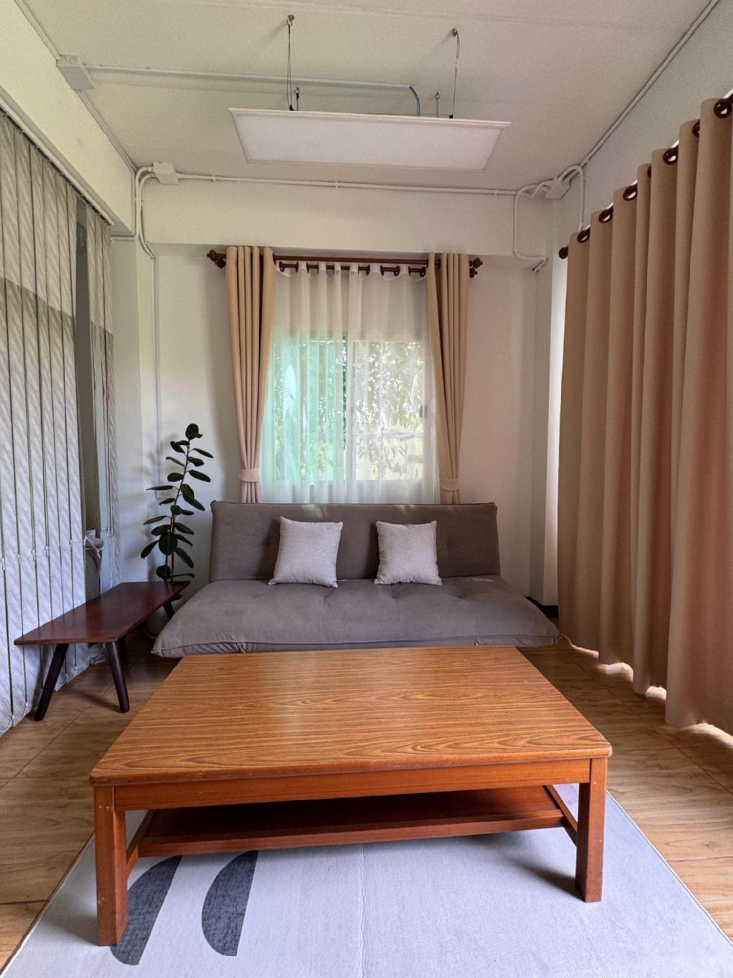 Rai Boonsom Apartment Phrao Luaran gambar