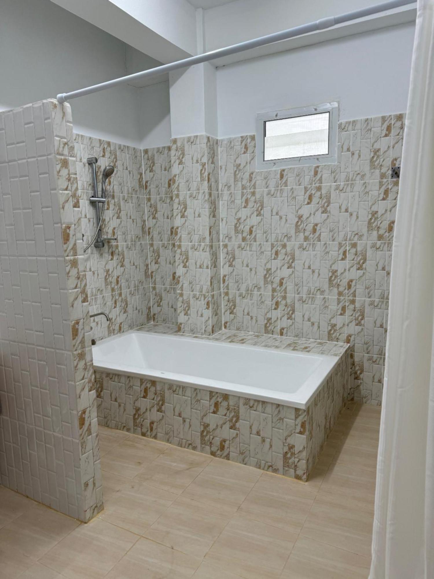 Rai Boonsom Apartment Phrao Luaran gambar