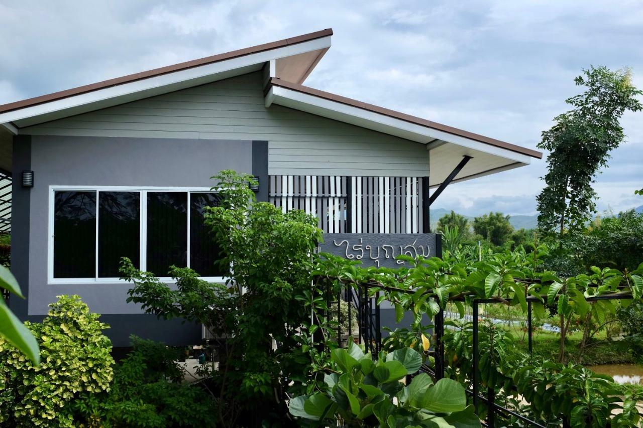 Rai Boonsom Apartment Phrao Luaran gambar